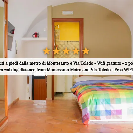 Casa vacanze Metro Montesanto - 2 Minuti Dalla Metropolitana E Dal Centro Di Napoli