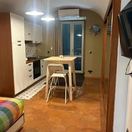 Metro Montesanto - 2 Minuti Dalla Metropolitana E Dal Centro Di Casa vacanze Napoli