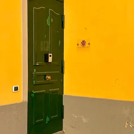 Semesterbostad Boutique Tarsia- A 2 Minuti Da Piazza Dante E Metro Montesanto Neapel