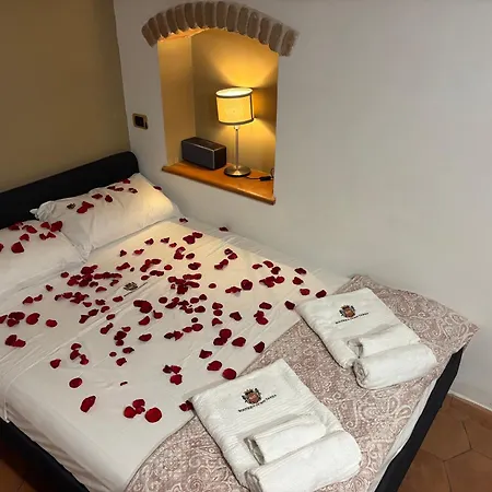 Boutique Tarsia- A 2 Minuti Da Piazza Dante E Metro Montesanto