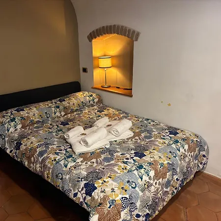 Boutique Tarsia- A 2 Minuti Da Piazza Dante E Metro Montesanto *